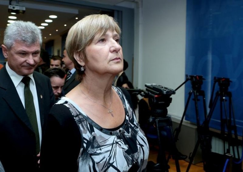 Srbi tvrde: Ruža Tomašić je Šešelj u suknji
