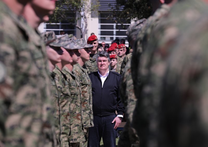 [VIDEO/FOTO] Milanović vojnicima u Splitu: Pauk je poginuo jer je politika tako htjela. Hrvatska prva, a onda sva druga savezništva i lojalnosti!