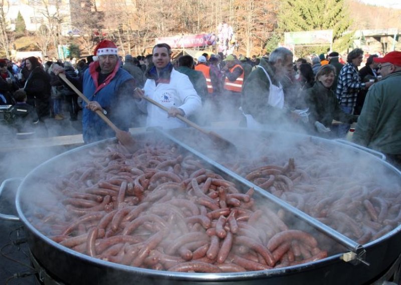 U Fužinama u podne već ispraćena Stara godina