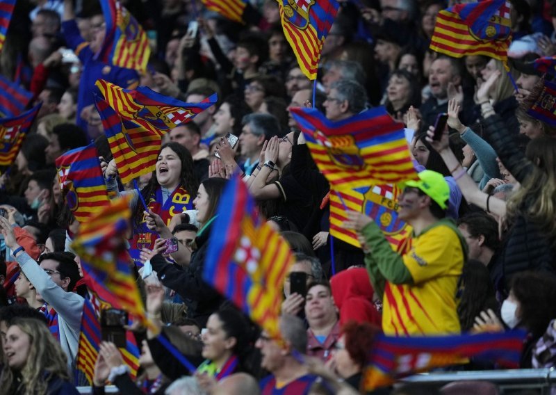 Barca će sljedeće sezone igrati pred manjim brojem gledatelja, a potom napustiti Camp Nou, evo i zašto...