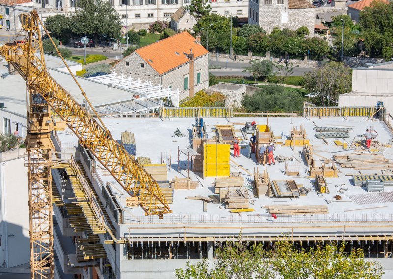 Mješovita izvedba dioničkih indeksa, najbolje prošao indeks građevinskog sektora