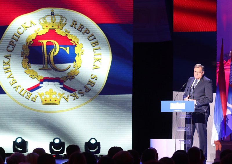 SAD uvjerene da Dodik planira podjelu BiH, on tvrdi da su to laži