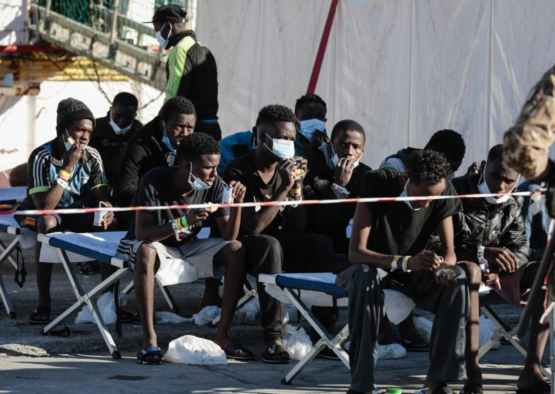 Više od 3000 osoba nestalo u moru na putu za Europu u 2021.