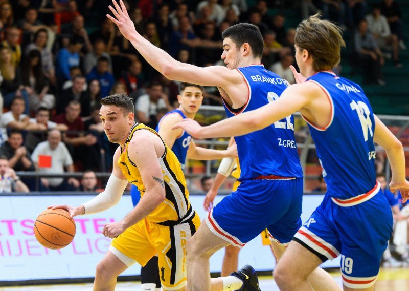 [FOTO] Sjajna Cibona razbila Splićane na Gripama i stigla na korak od startne jedinice; još važnije je da u ovom trenutku djeluju najmoćnije