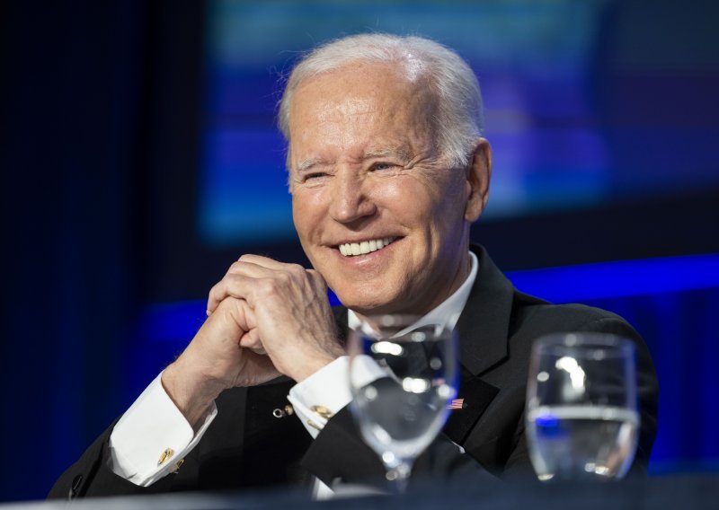 Joe Biden se šalio na večeri s novinarima i urednicima, među uzvanicima bila i Kim Kardashian