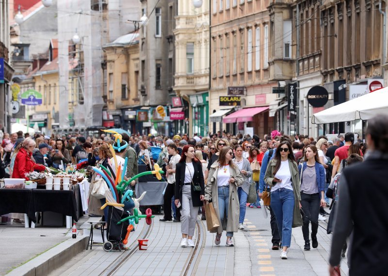 [FOTO] Brojne Zagrepčane privuklo proljetno izdanje 'Projekta Ilica'