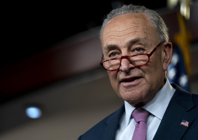 Schumer: Imovina ruskih oligarha 'na bubnju' za pomoć Ukrajini