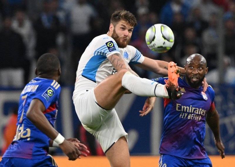 Duje Ćaleta Car odigrao je svih 90 minuta u debaklu Marseillea; Lyon je pokorio Velodrome...