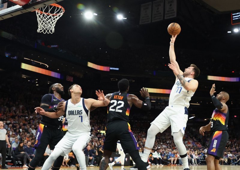 Phoenix poveo protiv Dallasa za koji je Dončić ubacio 45 koševa, ali nije bilo dovoljno; Miami sredio Philadelphiju