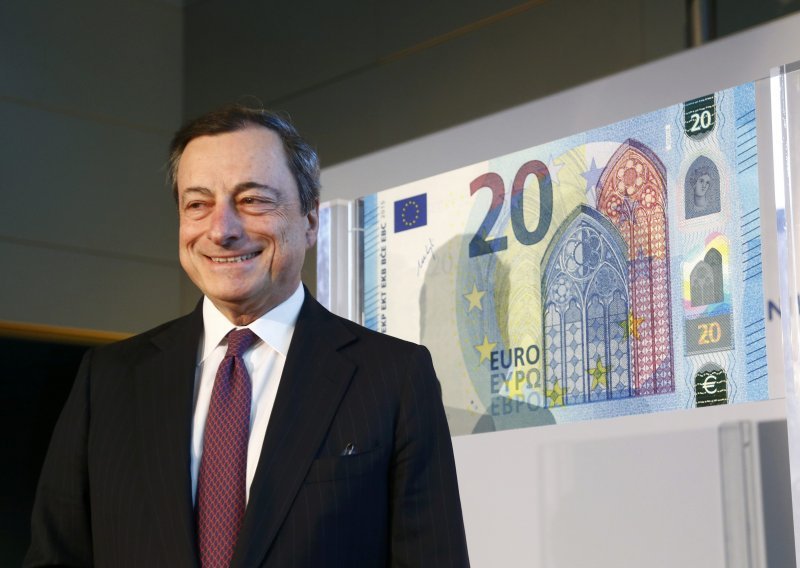 Krenulo je: Draghi na tržište pušta svježe eure