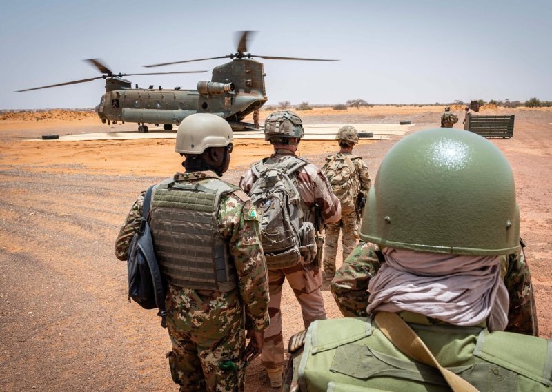 Novi krak globalnog sukoba: Putinovi psi rata čerupaju Mali, gubitnici su – Francuzi. Što se to događa u Africi?
