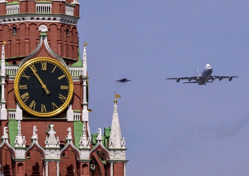 Rusi u grdnim problemima: Više od polovice putničke avijacije moglo bi propasti do 2025. godine