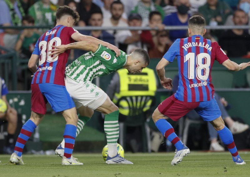 [FOTO] Barcelona slavila na teškom gostovanju kod Betisa; pobjedu Kataloncima u zadnjoj minuti sjajnim golom donio Jordi Alba