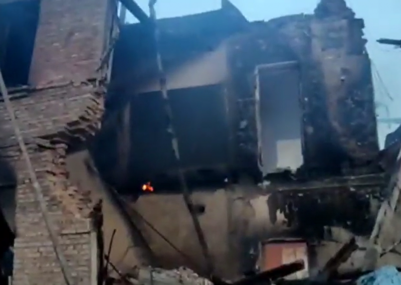 [VIDEO/FOTO] Rusi bacili bombu na školu u Luhanskoj oblasti, strahuje se da je 60 osoba poginulo