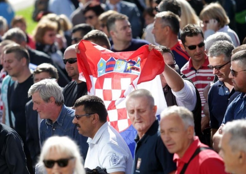 Hrvatski članovi Uprave Ine napustili sjednicu i srušili kvorum