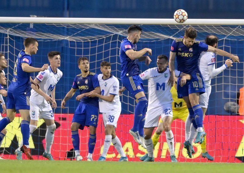 [VIDEO/FOTO] Dinamo srušio Osijek i sve je bliže obrani naslova u HT Prvoj ligi; gosti još u prvom poluvremenu ostali s deset igrača