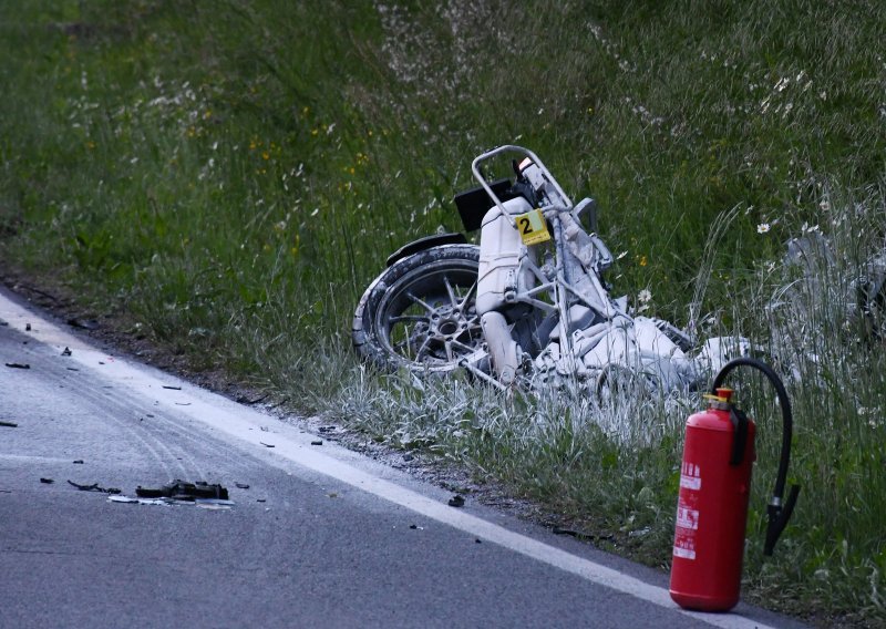 [FOTO] Kod Petrinje smrtno stradao motociklist