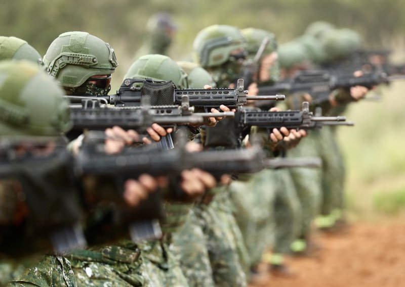 Američke službe: Kina želi zauzeti Tajvan mirnim putem, ali se priprema i vojno