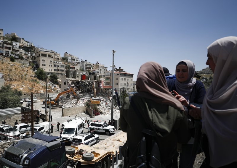 U pucnjavi izraelske vojske na Zapadnoj obali poginula novinarka Al Jazeere