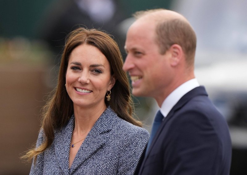 A mislili su da ih nitko ne gleda: Kate Middleton i princ William snimljeni u trenutku nježnosti