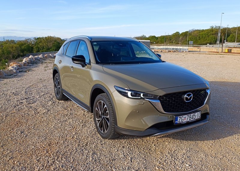 [FOTO/VIDEO] Vozili smo Mazdu CX-5 G194 AT Newground: Sjajno osvježenje nikad bolje ikone obiteljskog SUV-a