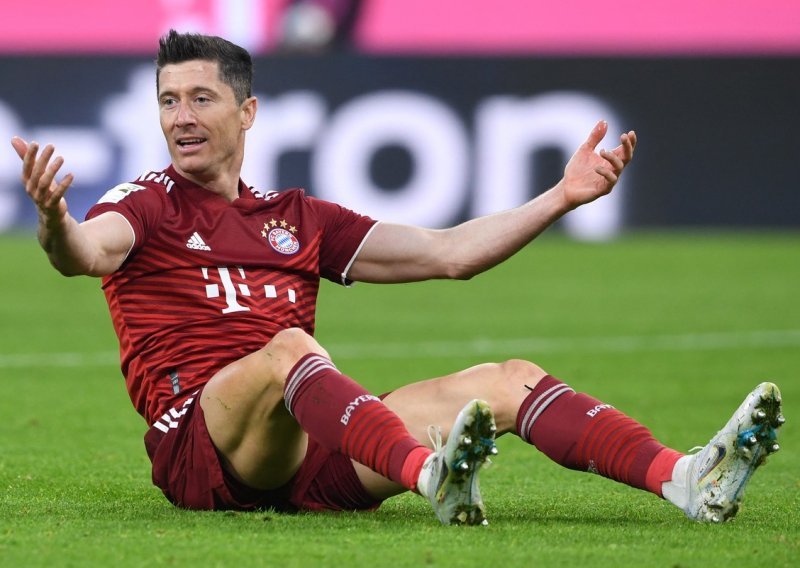 Robert Lewandowski ovim je potezom razbjesnio čelnike Bayerna i sad je pitanje hoće li ikad zaigrati za Barcelonu...