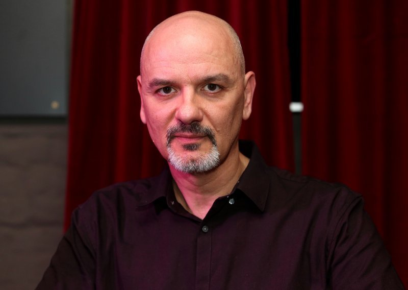 Zoran Žmirić u ponedjeljak riječkoj publici predstavlja svoj novi roman Hotel Wartburg