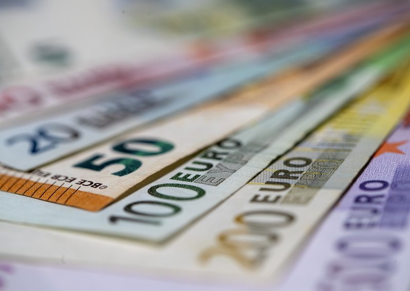 Usvojen zakon: Euro postaje službena valuta u Hrvatskoj prvog dana 2023. godine