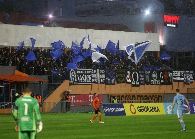 U Šibenik dolazi vojska Bad Blue Boysa, ne i trener Hajduka Valdas Dambrauskas. Evo gdje možete gledati utakmicu koja može odlučiti prvaka