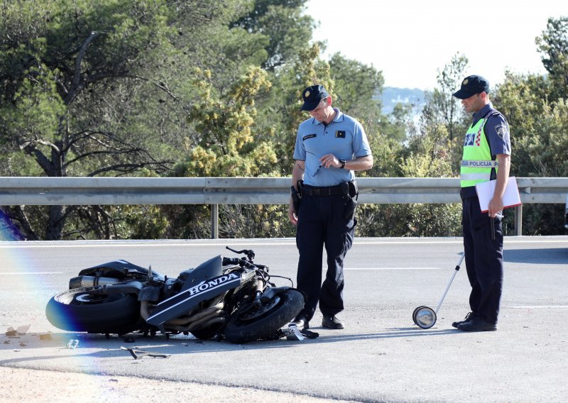 Motociklist životno ugrožen nakon sudara s automobilom kod Šibenika