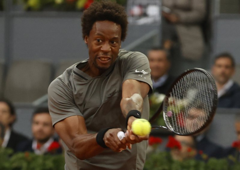 Francuski tenisač Gael Monfils tek što je razveselio objavom kako će za koji mjesec postati otac, ovog je puta donio ipak jednu manje lijepu vijest