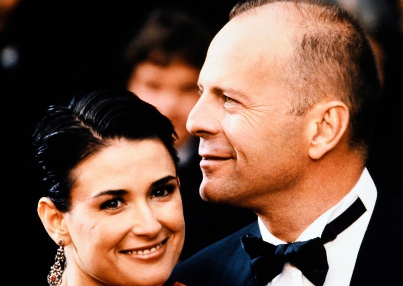 Demi Moore objavila fotografiju s Bruceom Willisom na koju je odmah reagirala i njegova današnja supruga Emma