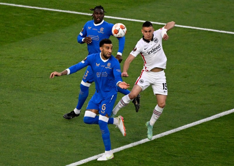 Eintracht Frankfurt slavi trofej Europske lige; Kristijan Jakić sretniji od Borne Barišića nakon lutrije 11-eraca