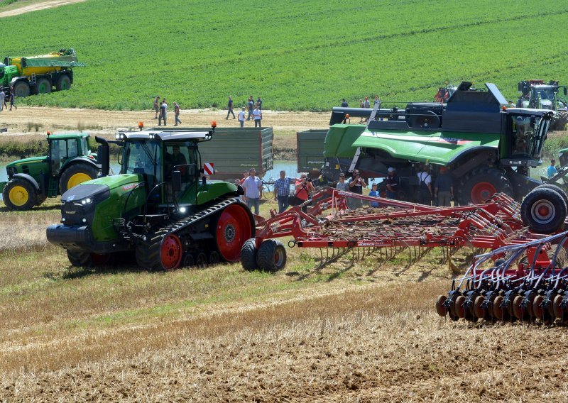 Teški poljoprivredni strojevi mogu uništiti petinu obradivih površina na svijetu