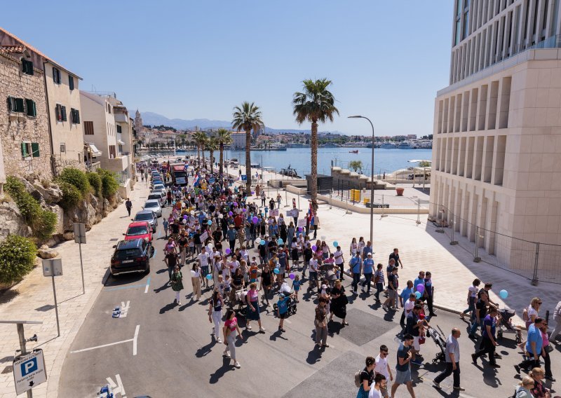 [FOTO] Hod za život u Splitu: 'Hodamo za sve koji nisu dobili priliku hodati'