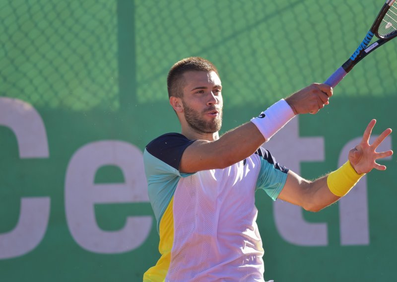 Hrvatski tenisač Borna Ćorić preokretom do drugog kola; na startu turnira ispao dvostruki finalist Roland Garrosa