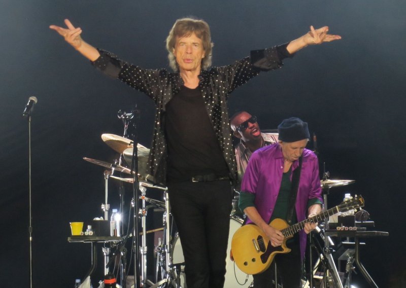Mick Jagger bez dlake na jeziku: 'Harry Styles nema glas kao ja niti se kreće na pozornici poput mene, što je u redu - ne može si pomoći'
