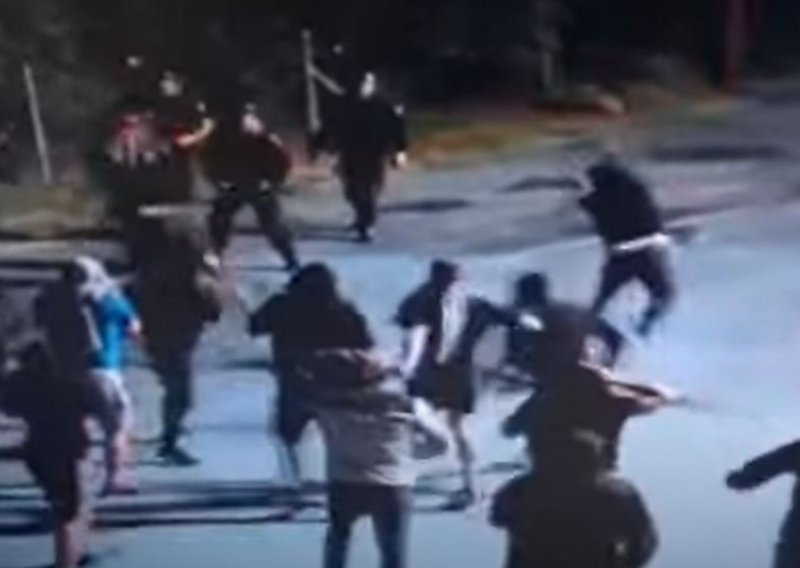 [VIDEO] Policija objavila tri videa nereda na autocesti u kojem su propucali dva navijača iz Splita
