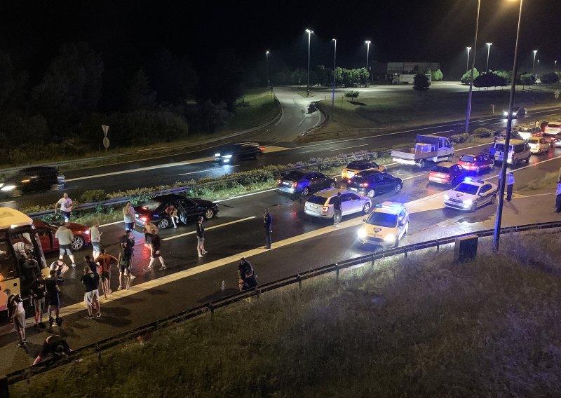 Hrvatski nogometni savez napokon se oglasio nakon sukoba policije i Torcide na autocesti; osuđuju nasilje i pozivaju na odgovornost i smirivanje tenzija