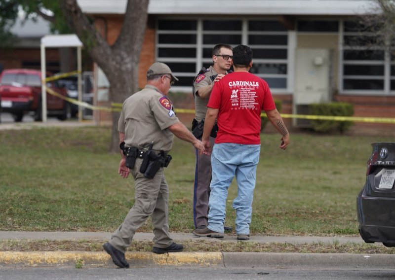 Policija priznala pogrešku u postupanju tijekom masakra u Teksasu
