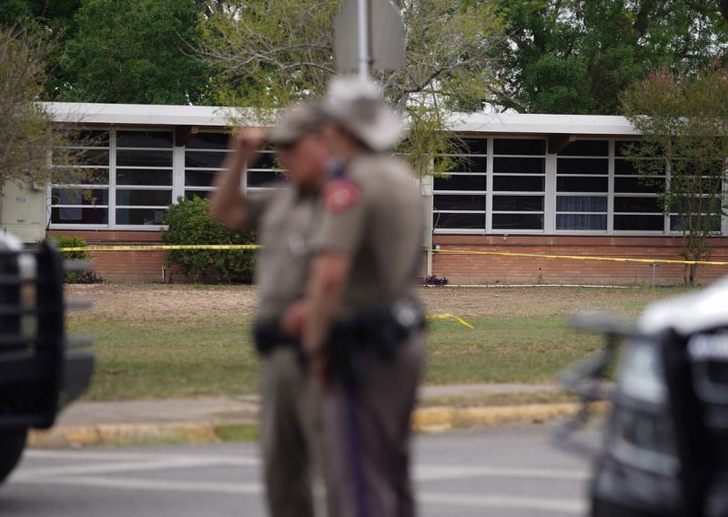 Nakon jednog od najsmrtonosnijih napada u školi u SAD-u otkriveni propusti, smjenjen načelnik policije