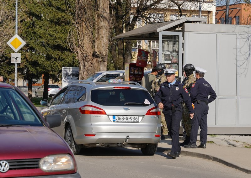 U Sarajevu evakuirane osnovne škole zbog prijetnji bombom, stotine učenika udaljeno iz škola