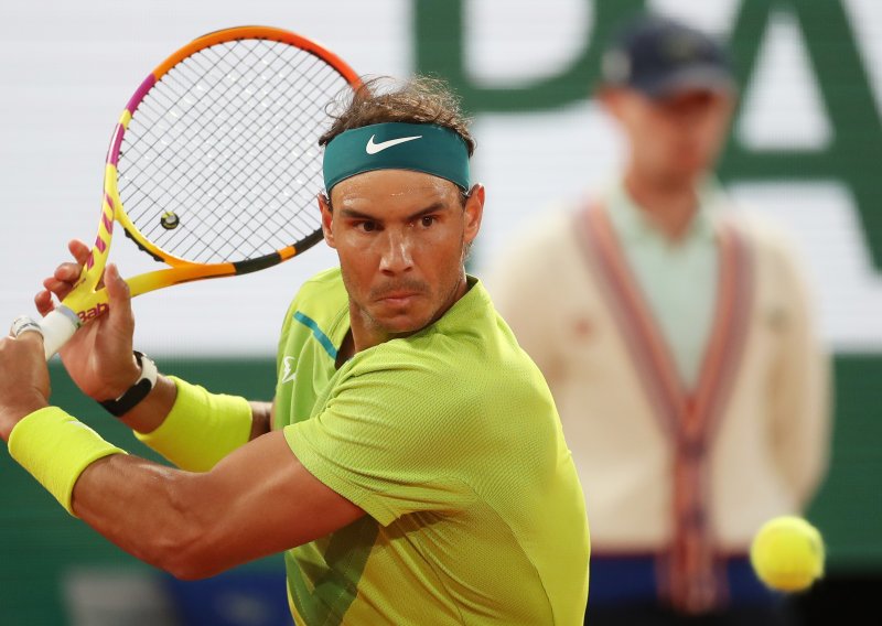 [FOTO] Rafael Nadal utišao je domaće navijače, upisao je jubilarnu 300-tu pobjedu na Grand Slamovima i izborio treće kolo Roland Garrosa