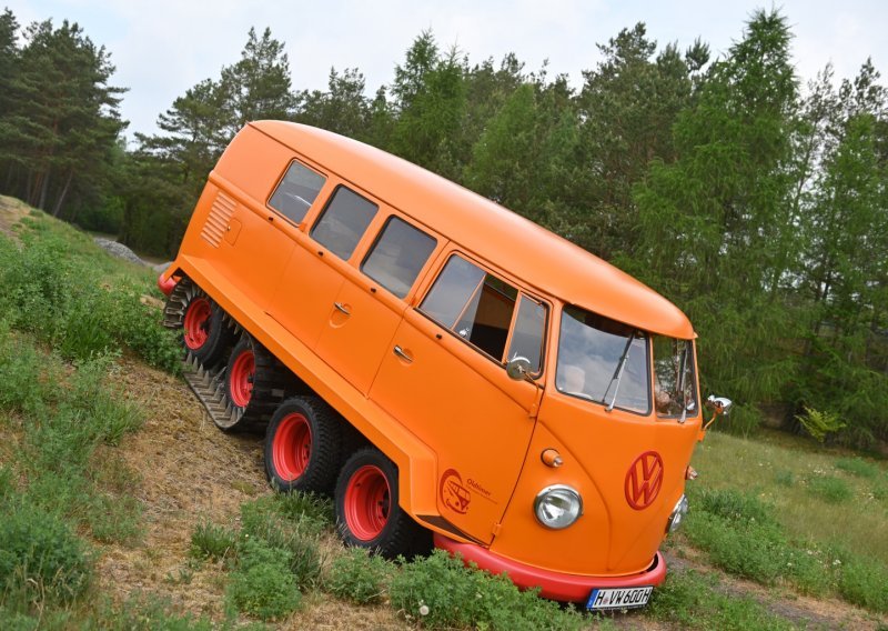 [FOTO] 'Half-track Fox' ponovno u pogonu: jednokratni VW T1 s gusjenicama obnovljen nakon 60 godina