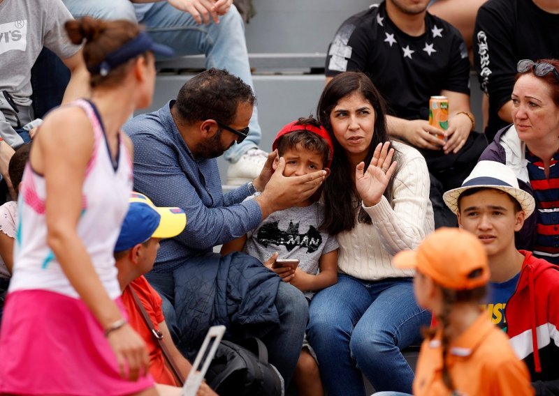 Dijete završilo u suzama, a tenisačica na Roland Garrosu ipak izbjegla diskvalifikaciju: Ovo je neprihvatljivo!