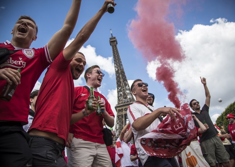[FOTO] Pogledajte atmosferu s pariških ulica uoči finala Lige prvaka: Realovi navijači 'sjetili' se i Kyliana Mbappea