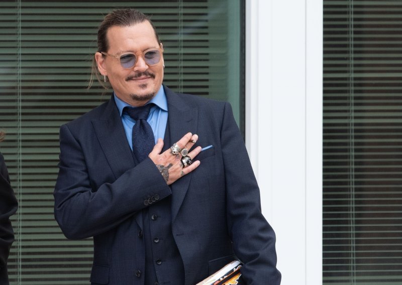 Johnny Depp ponovno na putu prema vrhu: Nakon sudske pobjede evo tko mu je prvi dao priliku kakvu zaslužuje