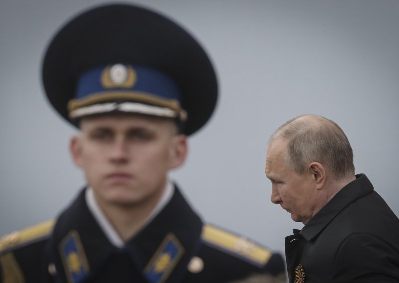 Putin se trudi održati privid normalnosti dok rat i dalje bjesni