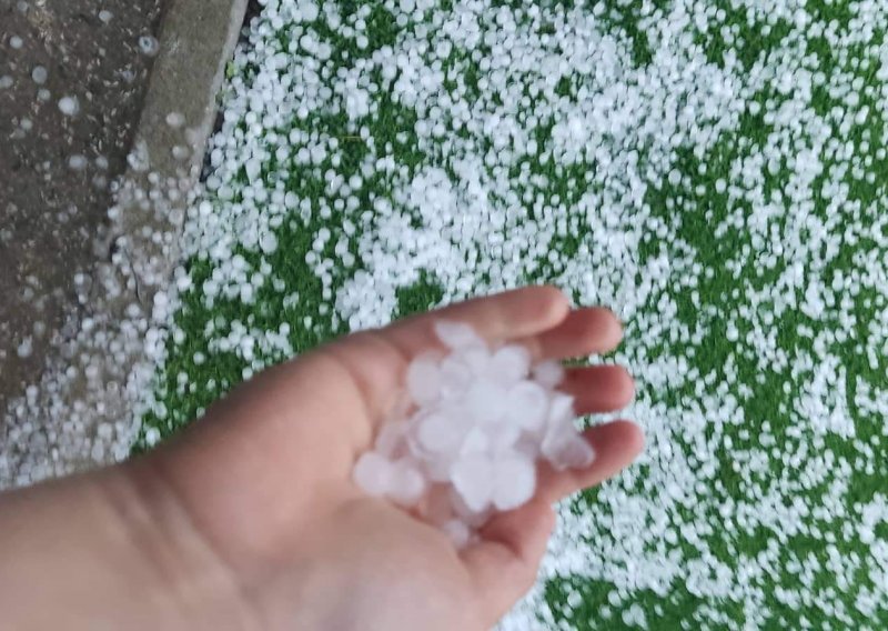 [VIDEO] Upaljen alarm, stiglo novo nevrijeme: Na karlovačkom području padala tuča veličine oraha