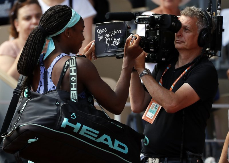 Svi su to vidjeli! Amerikanka izborila svoj prvi finale Grand Slama pa na kameri napisala poruku zbog užasa koji se stalno događa u njenoj zemlji
